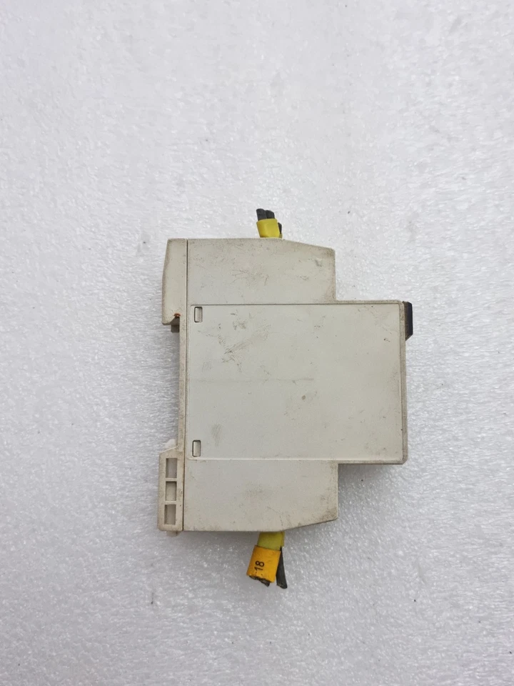 CARLO GAVAZZI DMB51CM24 MULTIFUNCTION TIMER (USED)